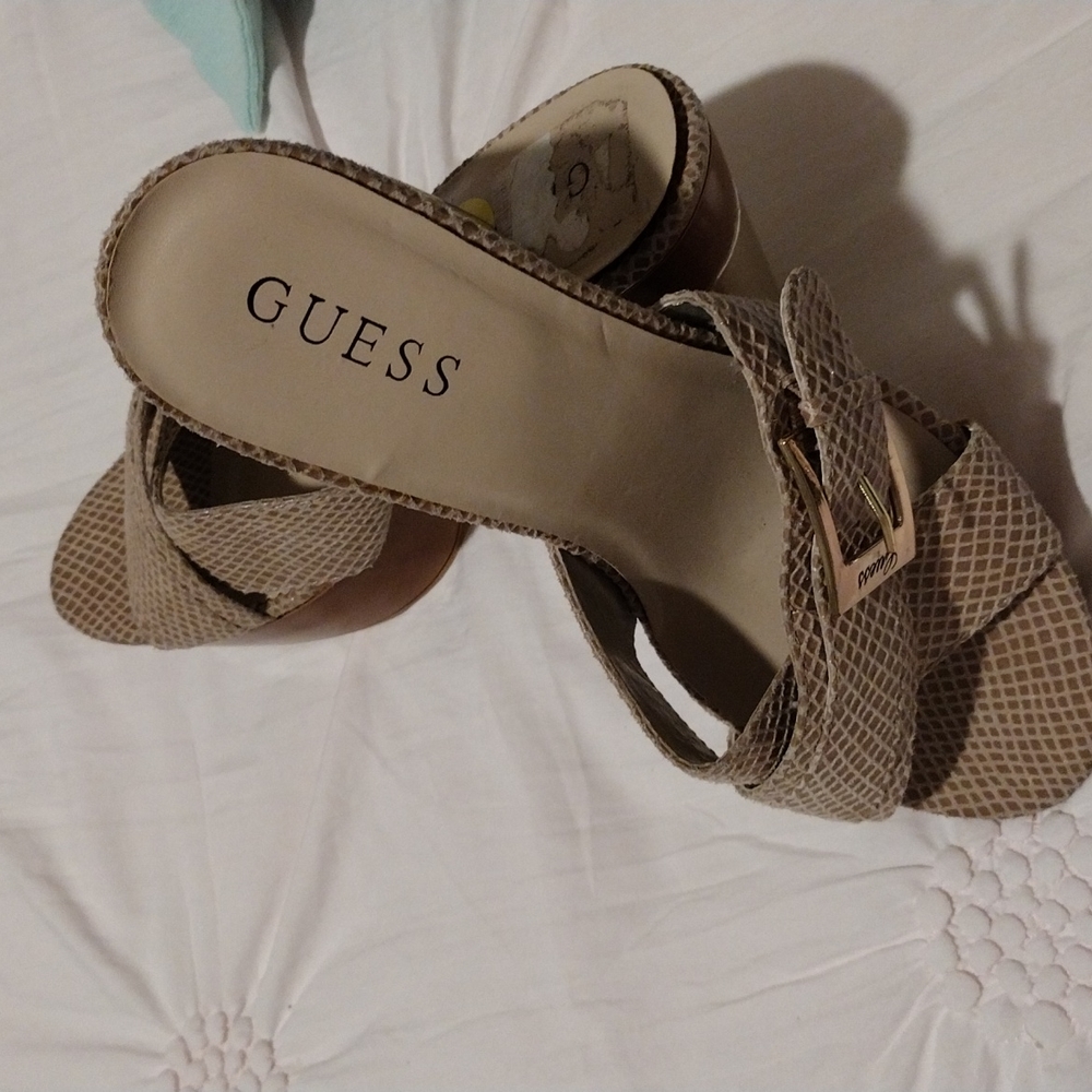 Guess heels size 9